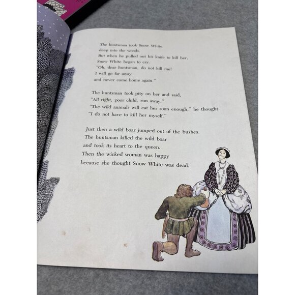 Snow White & The Seven Dwarfs Book & Cassette Retold by Freya Littledale Illustr - Picture 8 of 13